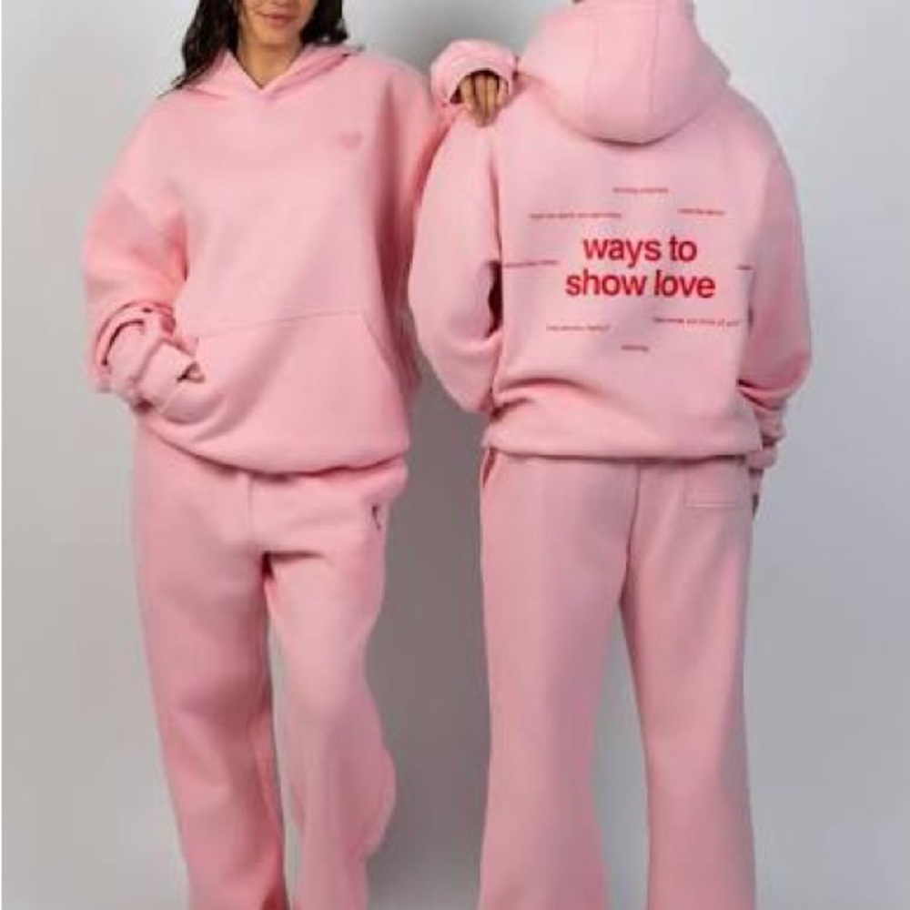 Limited Edition Comfrt Cozy 💗 Petal Pink SET 🌸💘 Oversized NWT Med